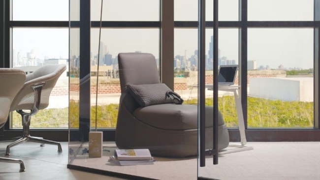 Kreslo Hosu Patricia Urquiola Coalesse výrobca koženého čalúnenia