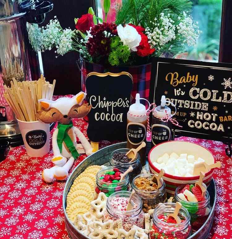 Hot Cocoa Charcuterie Board Trend horúca čokoláda s alkoholom