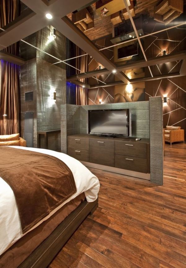 Spálňa Gorilla Hotel Apartments Hnedé vnútorné zrkadlo do obývačky