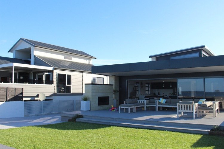 HPL plot vertikálne záhradné sedenie vonkajší krb