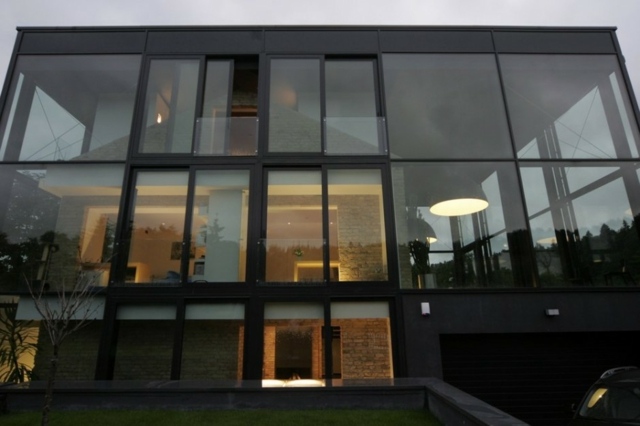 Kamenný dom stredoveká renovácia osvetlenie domového skla Renovačné osvetlenie domového skla pestovanie skla LED osvetlenie