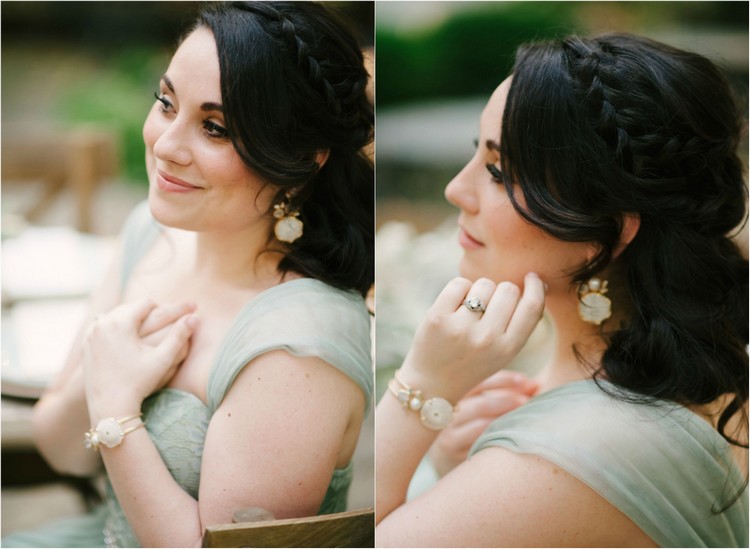 Svadobný účes s chignonom a malým vrkočom nápad-svadobný-účes-chignon-vrkoč-veniec-šperky