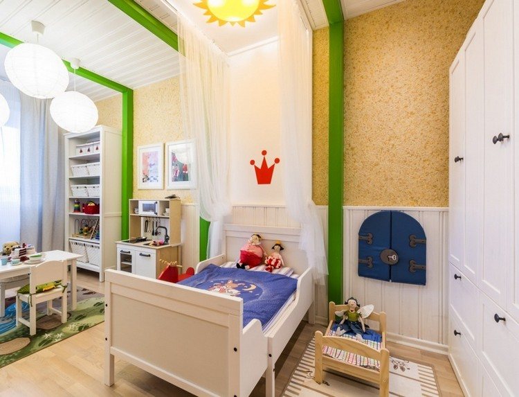 kreatívna-stena-dizajn-nápad-detská izba-dekoratívna-omietka-okrová-žltá-hodvábna-omietka