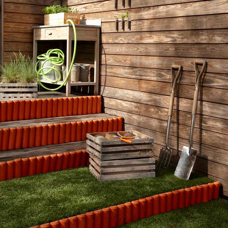 krásny záhradný dizajn s nápadmi zo starých škridiel usporiadaných po etapách