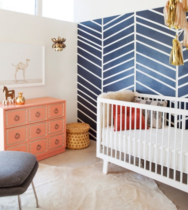 detská izba čierne steny biele pruhy pruhy na stenu do detskej izby