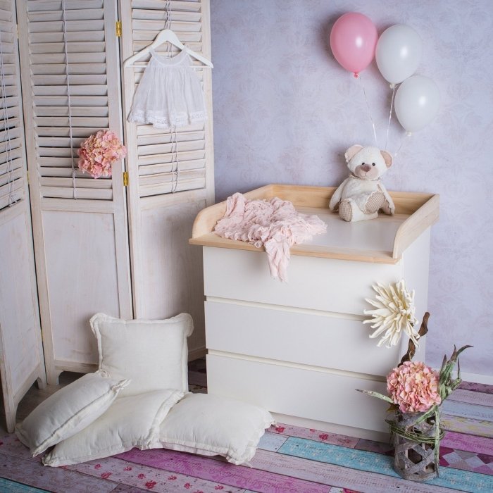 Prebaľovací stôl-na-komodu-IKEA-Malm-dizajn-nábytku do detskej izby