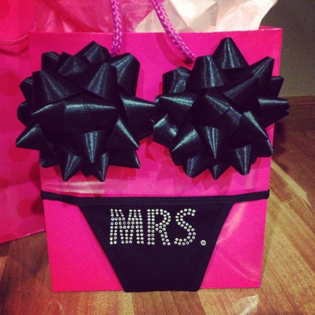 nápady sliepka párty darčeky kreatívne balenie bielizeň Nápady na kreatívnu darčekovú zásielku pre sliepku