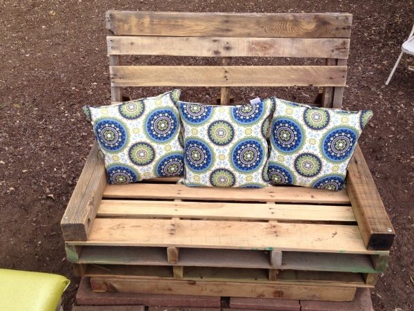 Terasový nábytok Nápady na europaletové vankúše