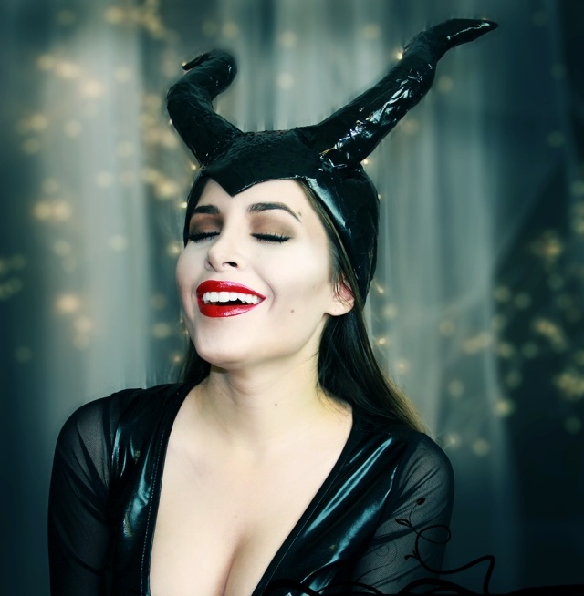 Nápady na halloweenské kostýmy-Disney postavička-Maleficent temnej víly Nápady-Halloween-kostýmy-zlovestný-make-up-temná víla