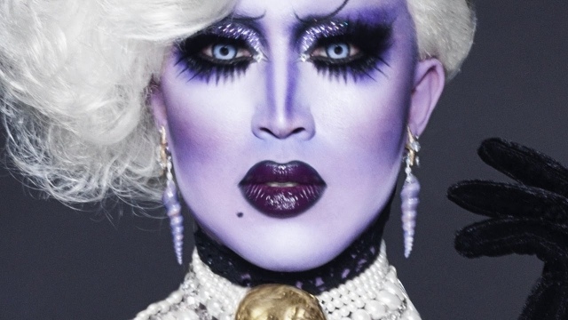 Kúzelníčka Ursula-Malá morská víla-nápady na Halloweenske líčenie Pekne škaredá kúzelníčka-Uršula-démonické oči-malá morská víla