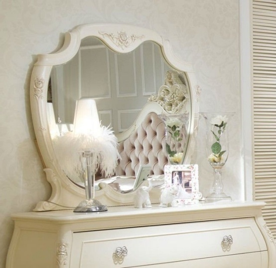 Toaletný stolík nábytok do dievčenskej izby Toaletný stolík, dizajn nábytku do dievčenskej izby