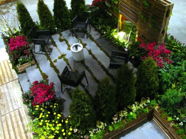 drevené europalety záhradná stenová fontána