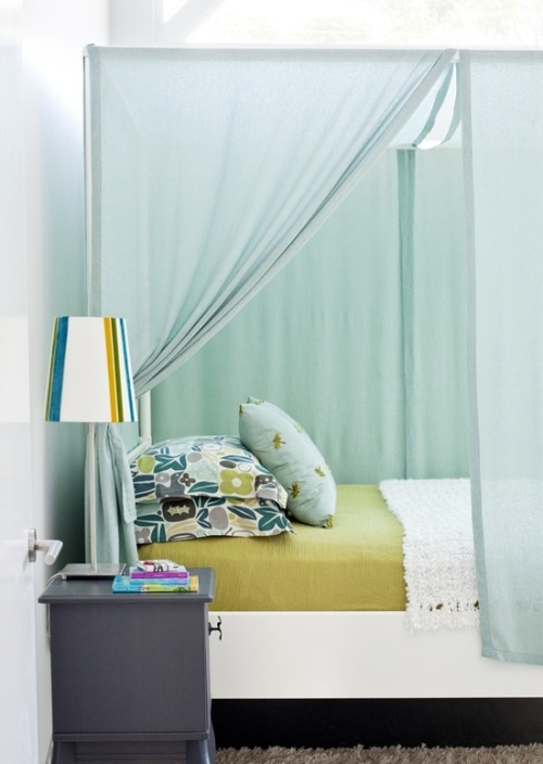 kvetinové vankúše nápady na výzdobu interiéru spálne v mäte