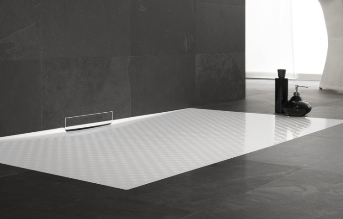 xetis-kaldewei-smaltovaná-sprchová plocha-integrovaná-stena-odtok-splynie-s-kúpeľňou-podlaha