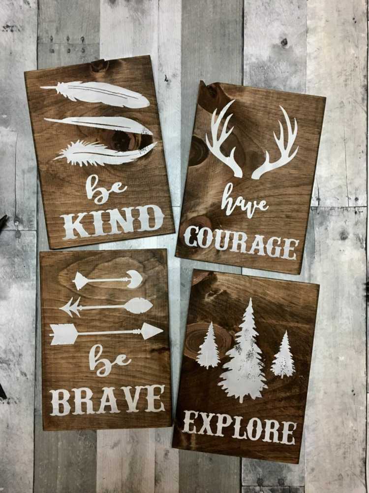 Vyrobte si rustikálnu dekoráciu sami pomocou dosiek a nápisov