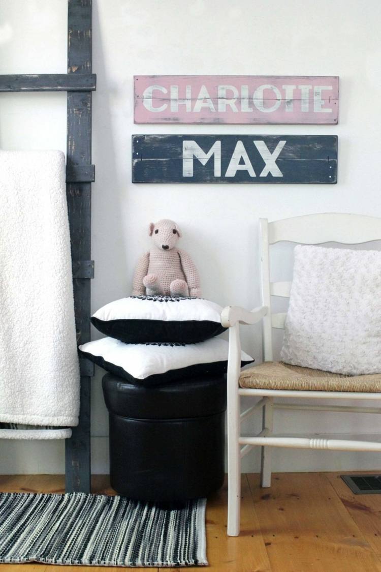 Rebríky a stoly v opotrebovanom vzhľade sú perfektné ako rustikálna dekorácia