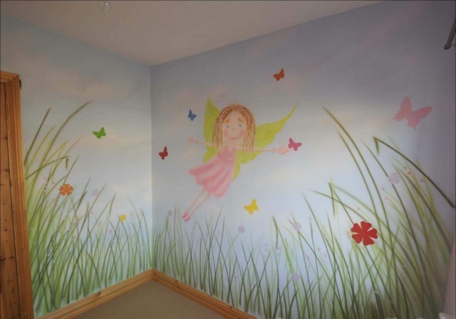 Ručne maľovaný dizajn steny Lilifee