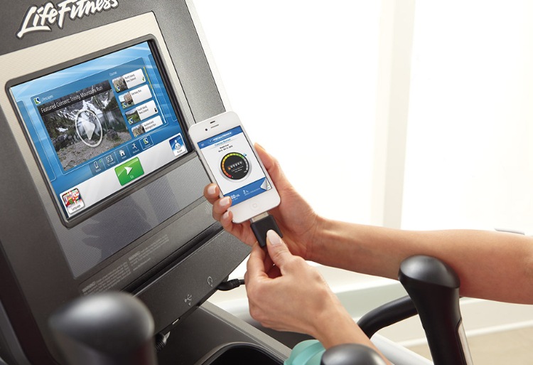 moderné zariadenie kondičný tréning pripojenie mobilného telefónu sťahovanie aplikácií