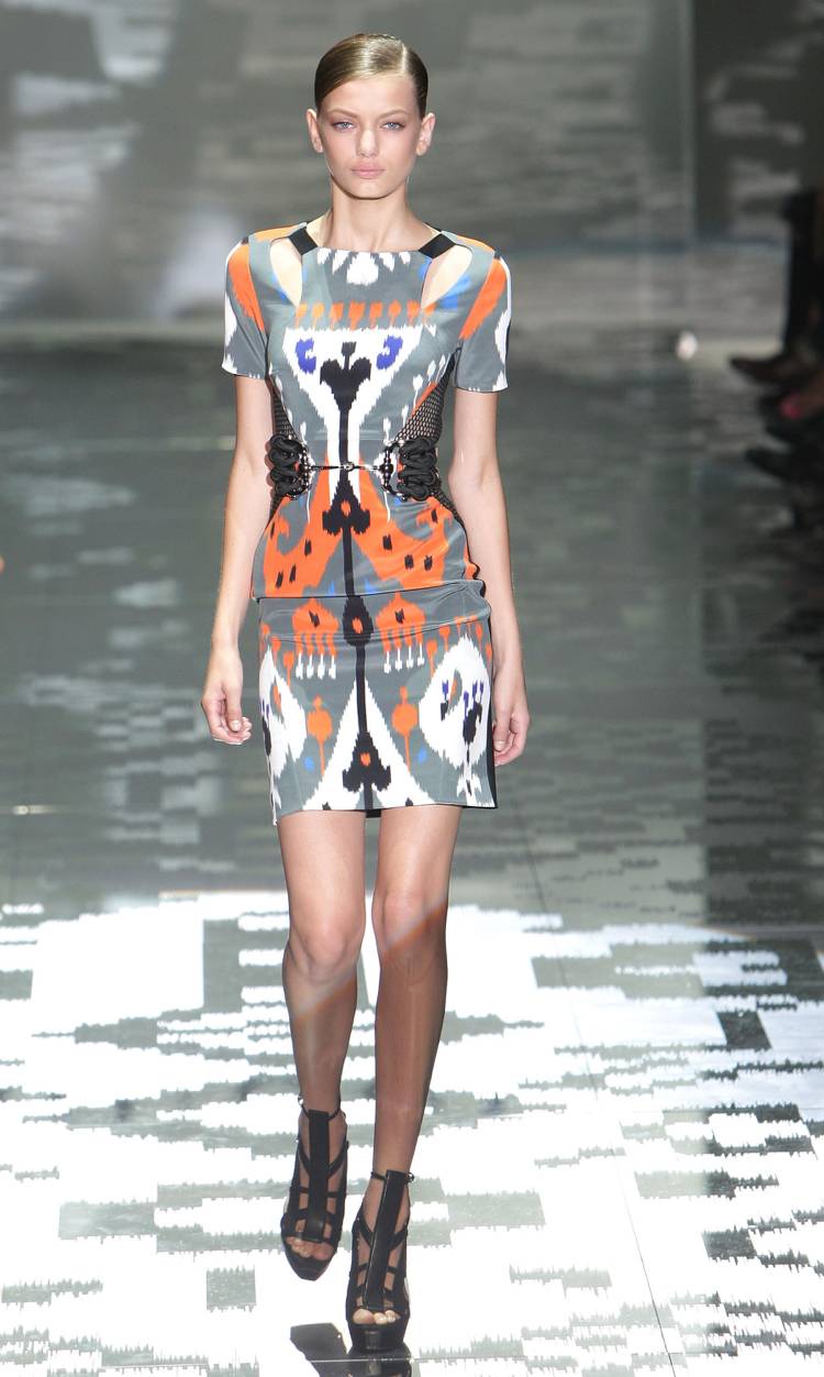 Módna značka Gucci predstavuje v Miláne 2016 oblečenie s vzormi ikat ikat-pattern-etno-fashion-trend-mólo-gucci