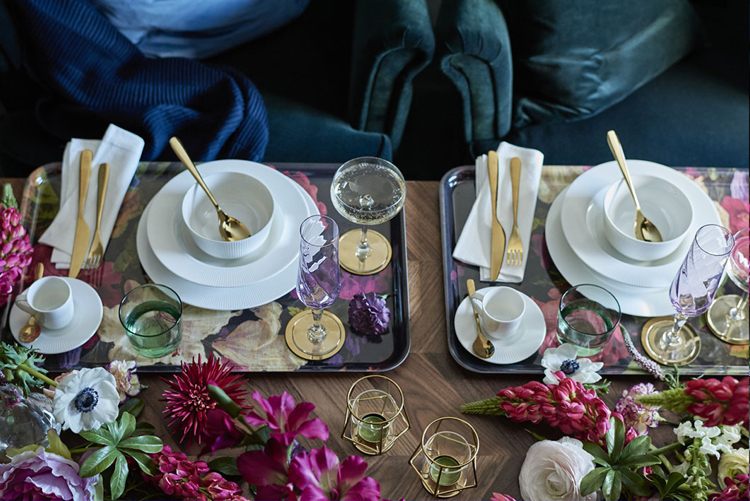 Nápady na dekoráciu Ikea -katalog-2018-trendy-farby-lesklé