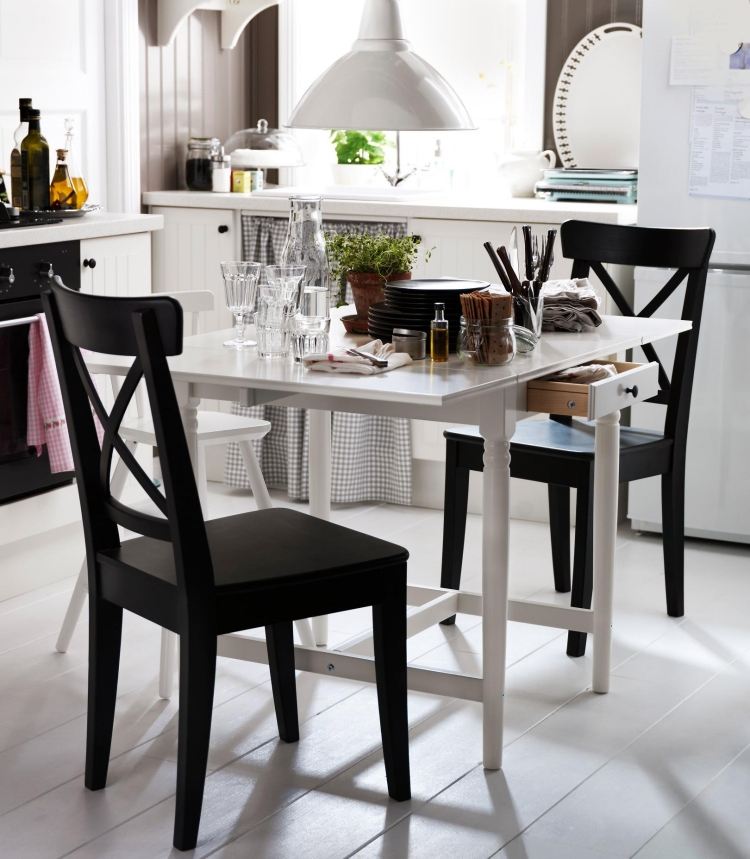 Skladací stôl Ingatorp v bielej farbe vhodný do malých kuchýň ingatorp-ikea-jedálenský stôl-s-chlopňami-biely