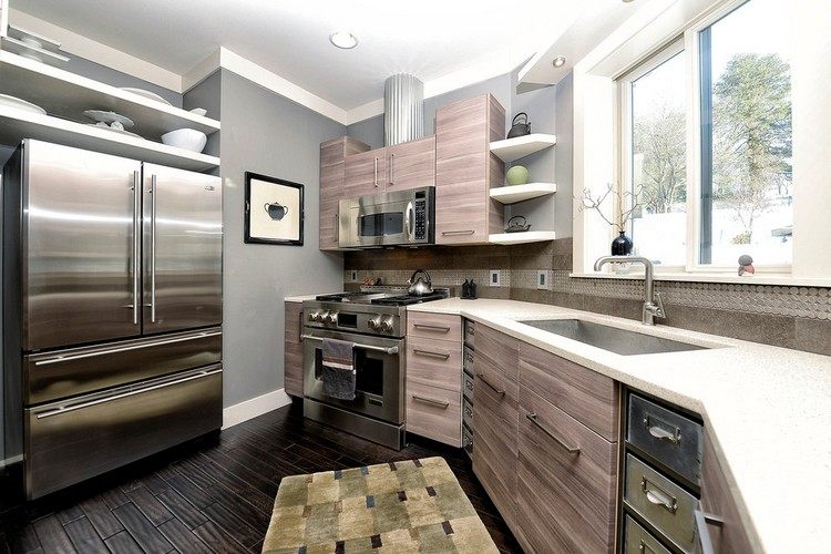 Kuchynský nábytok Ikea zážitky-sivá-stena-farba-drevo-kuchynské fronty