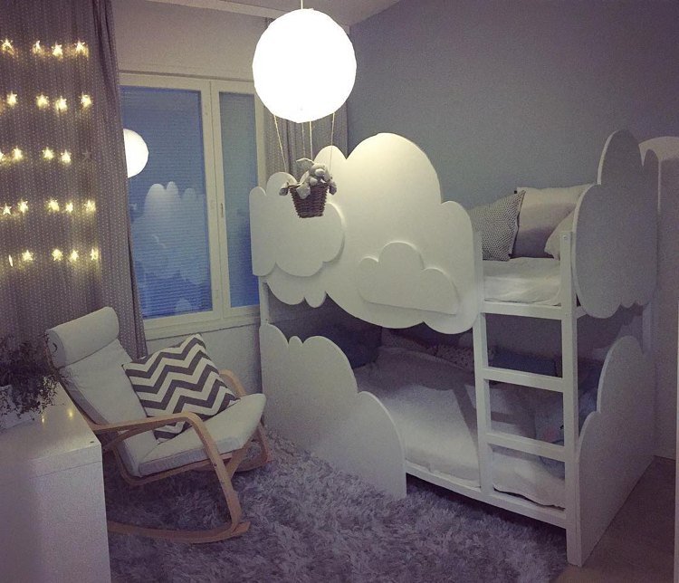 ikea kura posteľ prerobiť biele oblaky loft súrodenci