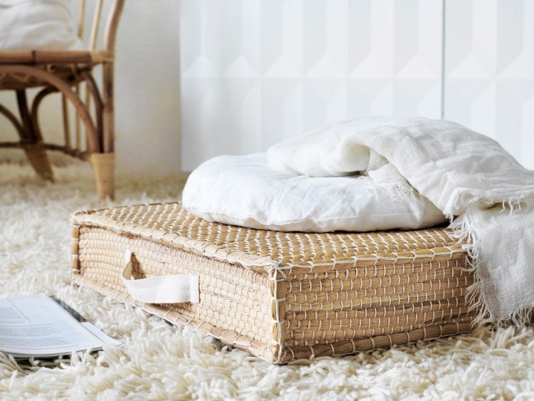 ikea-ratanový nábytok-podlahové vankúše-sedacie-vankúše-vrkoč-babane-zbierka vlákien-nipprig