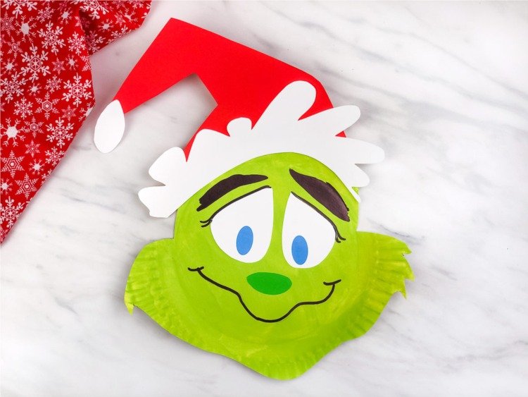 Ručné práce s deťmi v januári, vymaľujte Grincha z plastových tanierov