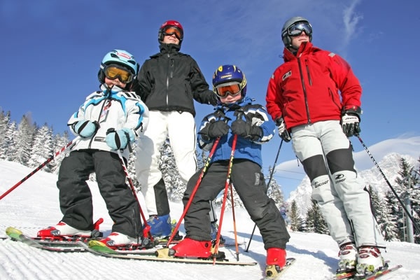 prázdniny spoločne zábava zdravo zaujímavé úzko prepojené