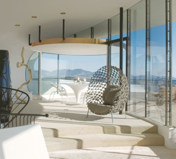 sochársky dom colorado sklenené steny biely interiér