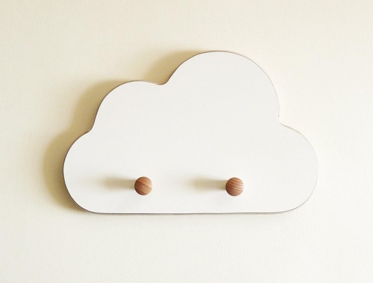 individuálna-detská-skriňa-vyrobená-z-dreva-mrak-biela-detská izba