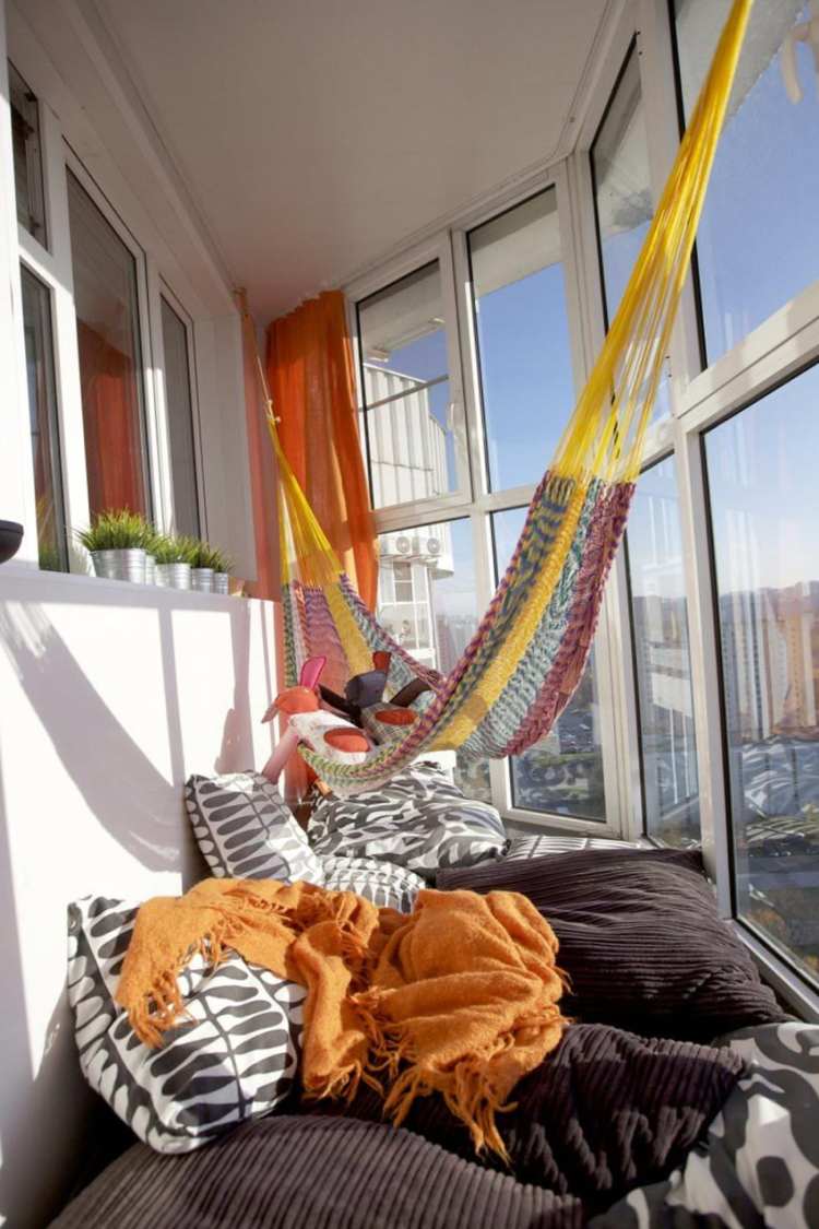 ležte v hojdacej sieti a užívajte si slnko na zasklenej terase vankúše na hojdaciu sieť-fixné-vnútorné-vnútorné-terasa-slnečné podlahy