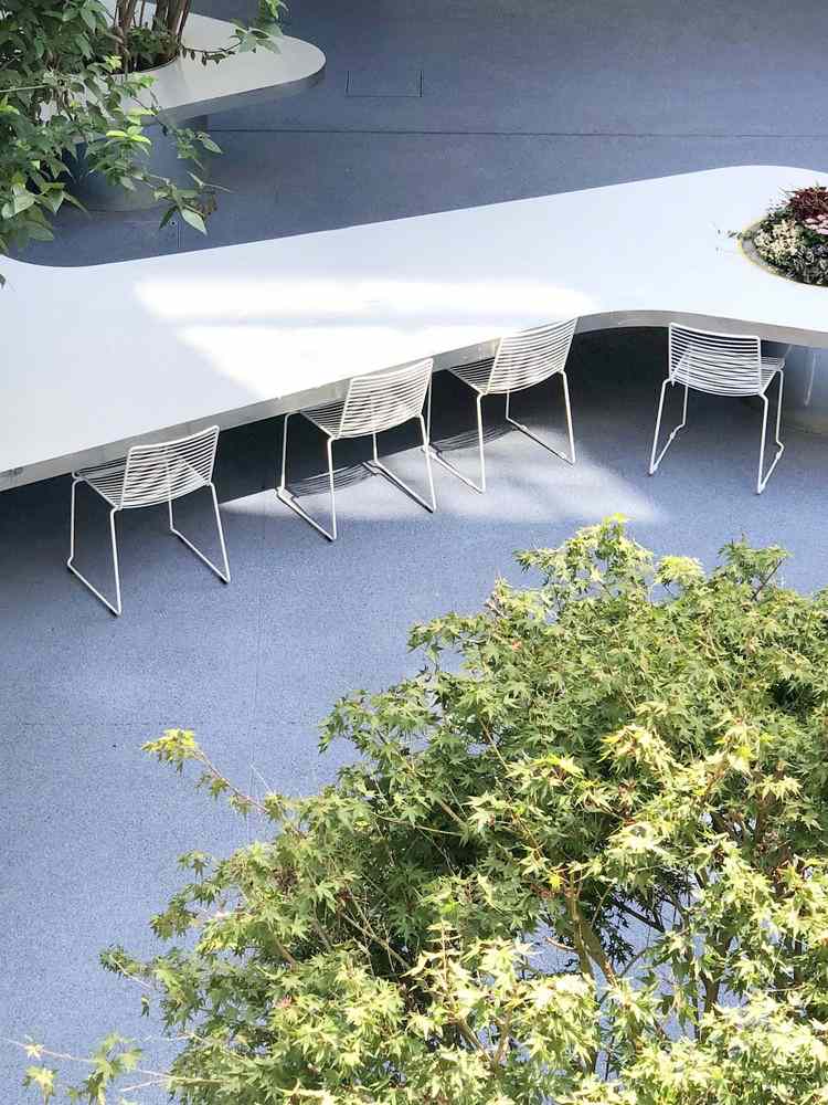 Dvorný dizajn záhradné stoly nápady stoličky