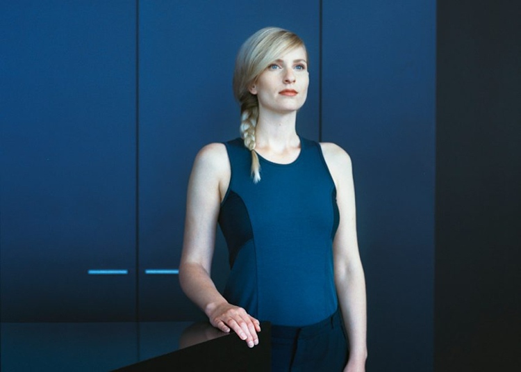 Inovatívne textílie ovplyvňujú polohu nášho tela - FysioPal Inovatívny textil -inteligentné-oblečenie-top-držanie tela-poloha tela