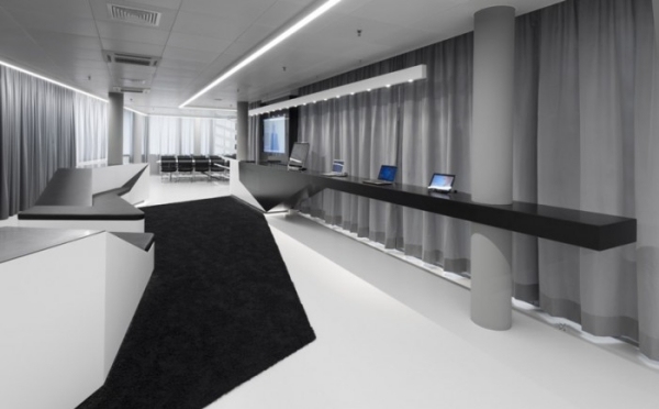 Inovatívne interiérové informačné centrum Lišta na prenosný počítač Microsoft Inovatívne interiérové informačné centrum Čiernobiely panel pre prenosné počítače Microsoft