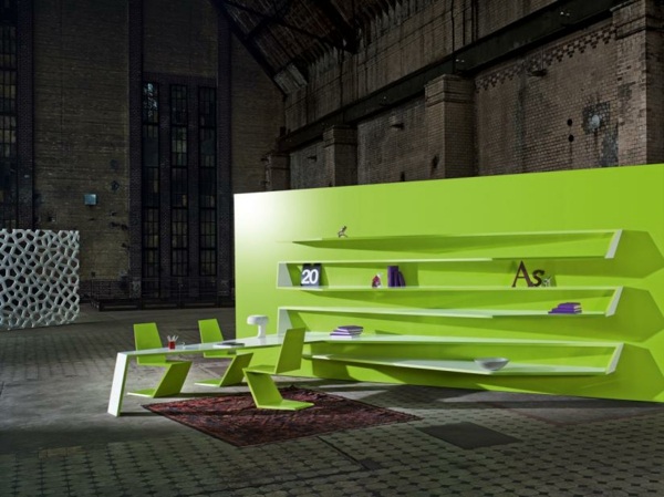 inovatívny dizajn - písací stôl