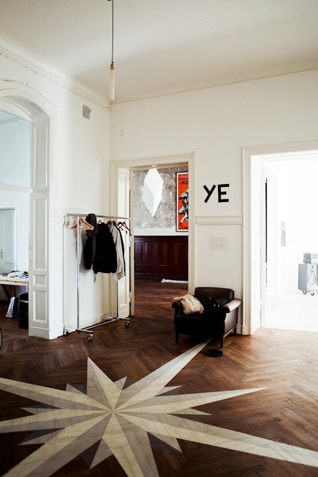 Hviezdna dekorácia podlahy z linolea