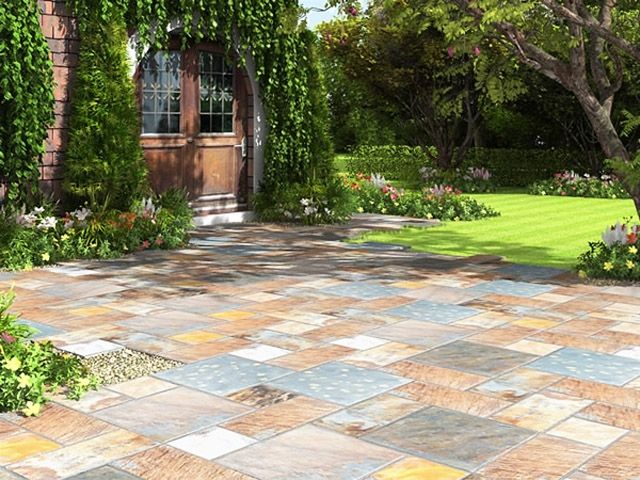 Farebná podlaha pred domom rozprávka-krajina-podlaha-dlažba-farebný-kameň