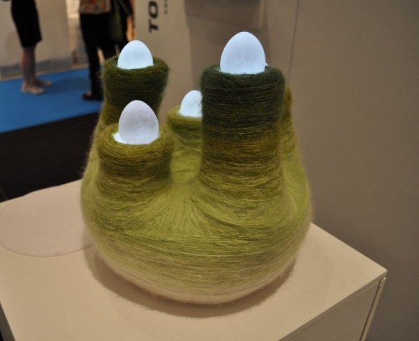 Interaktívna plastika hrá krásne svetelné efekty Interaktívna plastika hrá krásne tóny