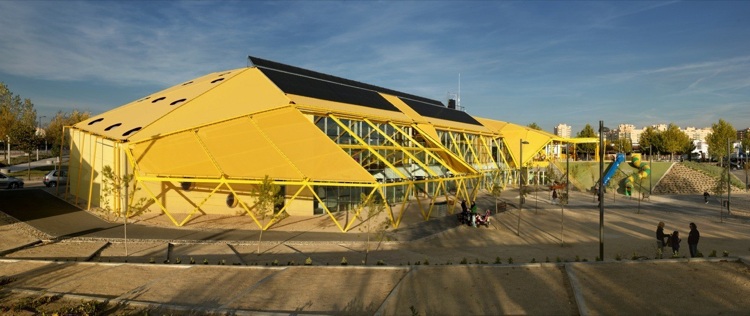 Interaktívne vzdelávanie -moderná-škola-architektúra-madrid-španielsko