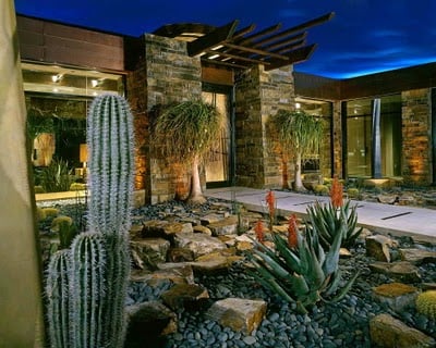 moderná záhrada v mexickom štýle