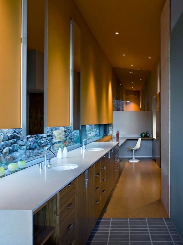 Luxusný interiér kuchyne-drevená skrinka Luxusný interiér kuchyne-drevená skrinka