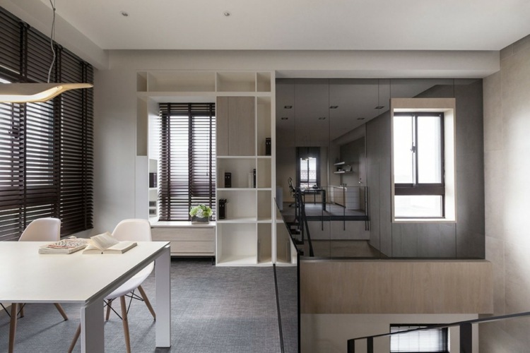 Kancelársky dizajn na 2. poschodí s bielym stolom Pracovný priestor biela polica na pracovný stôl spálňa moderný interiér