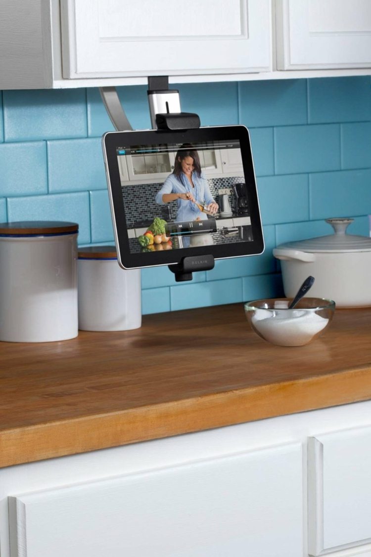 Rovnako praktické je príslušenstvo iPad do kuchynskej skrinky držiak kuchynskej skrinky idea ipad príslušenstvo od belkin