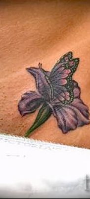 Írisz -tetoválás fényképes példája az írisz -tetoválás jelentését bemutató cikkhez 24