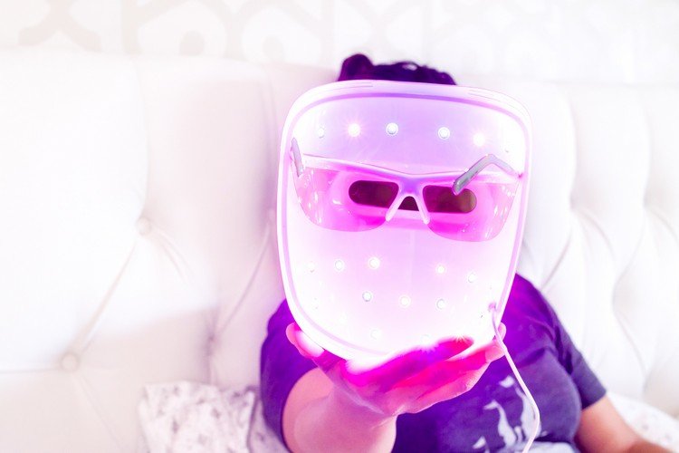 Svetelná terapia akné doma Tipy na aplikáciu