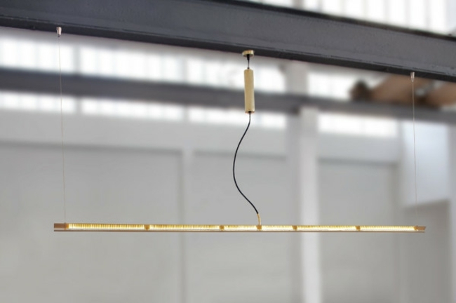 Závesná lampa moderný nápad na konštrukciu Závesná lampa v modernom dizajne, kovová myšlienka