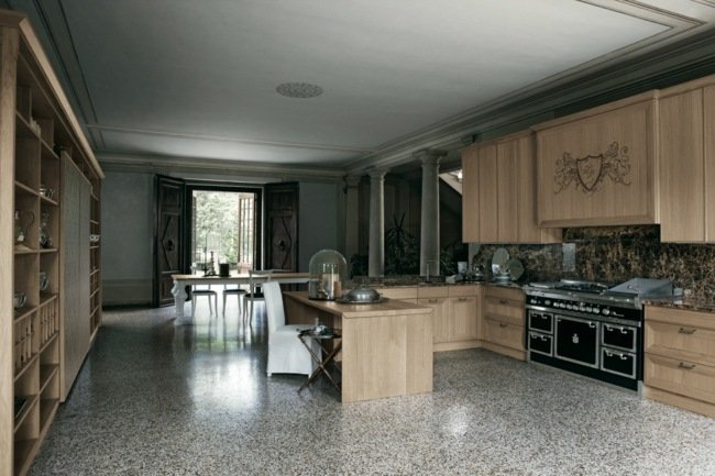 Kuchynský ostrovček na varenie vo vidieckom štýle Kovová kuchynská ostrovná mramorová podlaha