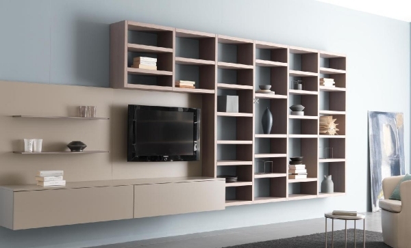 Taliansky policový systém MisuraEmme na stenu, ľahké drevo